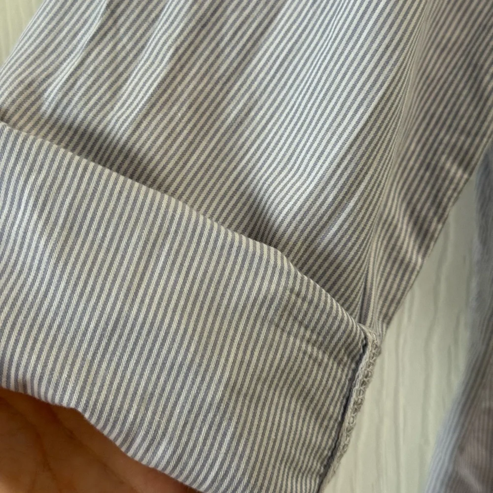 H&M Classic Button Down Shirt - Picture 4 of 7